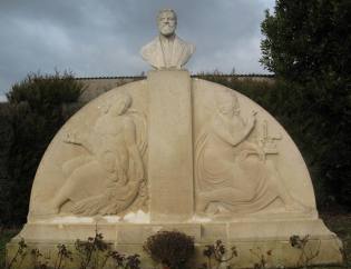 Denkmal von Pierre Dornic
